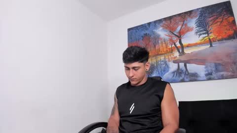 ryanwhite3 online show from December 4, 10:20 pm