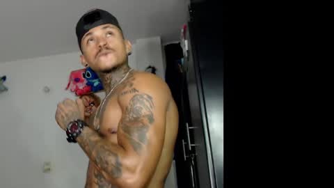 Snapshot of ryder_hotskin chatting on October 1, 7:07 am ryder_hotskin online show from October 1, 7:07 am