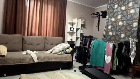 ryni online show from July 28, 12:48 pm
