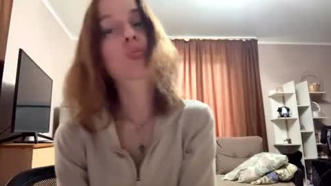 ryni online show from July 28, 10:35 am