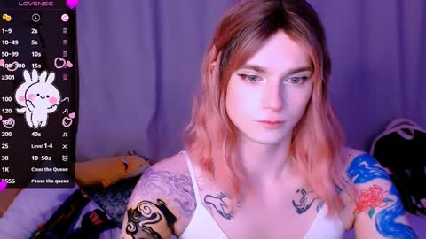  Alice  online show from April 4, 5:42 pm