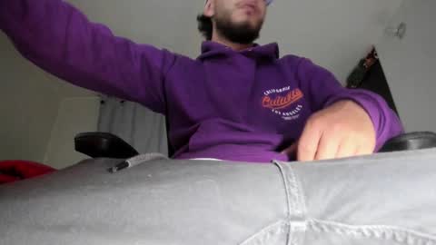 Snapshot of s_sven chatting on September 29, 1:37 am Steven Independent online show from September 29, 1:37 am