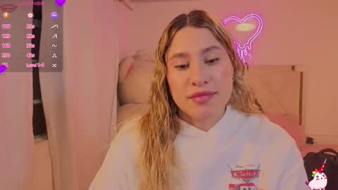 saaya_tay online show from February 3, 3:04 am