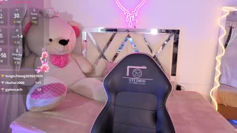 saaya_tay online show from June 5, 6:52 am