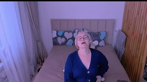 Sabrina MacMarren online show from April 7, 4:42 pm