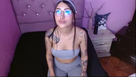 sabrinapaulson online show from May 27, 1:57 am