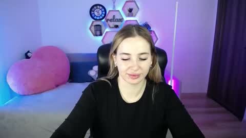 Sabrina Violet online show from February 14, 9:12 am