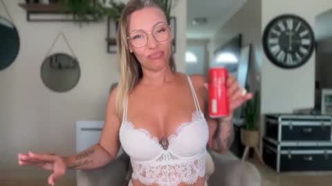 sacha__xx online show from June 9, 1:00 pm