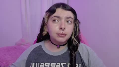 Ig  online show from April 6, 11:33 am