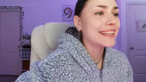 Snapshot of sadierenee96 chatting on October 17, 9:52 pm Sadie Renee  online show from October 17, 9:52 pm