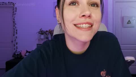 Sadie Renee  online show from November 18, 12:02 am