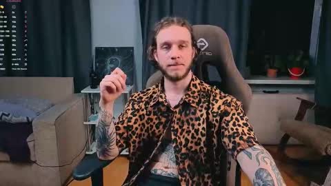 Adam online show from October 16, 4:28 pm