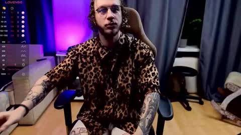 Adam online show from December 17, 4:30 am