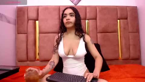 sara online show from September 18, 8:13 pm