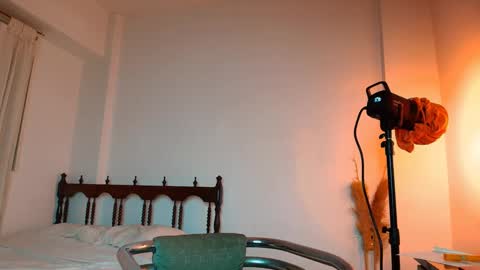 Snapshot of sailor_sindy chatting on September 27, 8:17 pm Sindy Scott online show from September 27, 8:17 pm