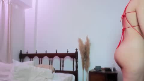 Snapshot of sailor_sindy chatting on December 10, 6:17 pm Sindy Scott online show from December 10, 6:17 pm