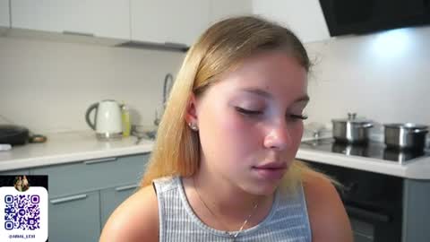 Ariel online show from July 30, 3:23 pm