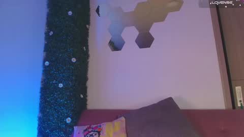 sairy_ online show from March 7, 12:10 am