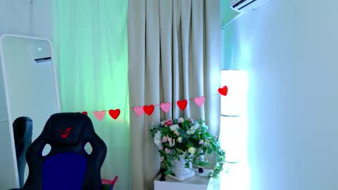 Audrey online show from February 14, 7:44 am