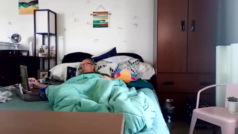 salis1981 online show from November 8, 6:00 pm