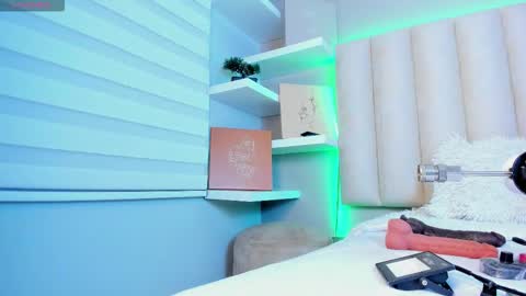  Sally White  online show from October 7, 3:24 am