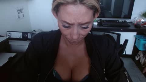 salome_drasin online show from March 3, 3:30 pm