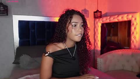 Salome online show from August 8, 1:10 pm