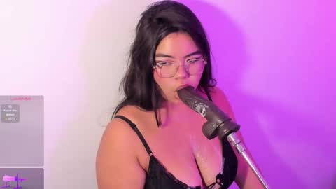 Salome online show from March 7, 8:09 pm