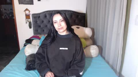 yenny online show from June 13, 4:34 am