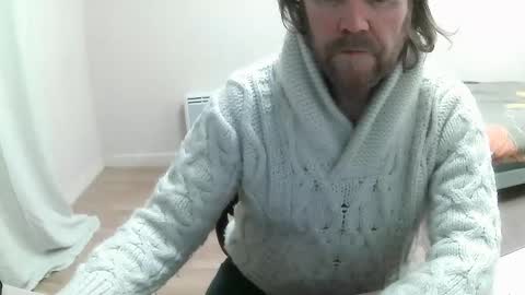 Saltimbanquier  Salt  ou  Banquier  online show from February 3, 12:47 am