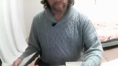 Saltimbanquier  Salt  ou  Banquier  online show from February 24, 7:33 am