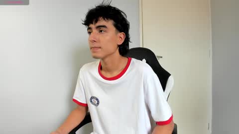 salvatore_montt online show from February 24, 7:52 pm