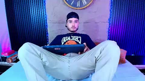  Salvatore online show from August 8, 4:33 am