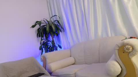 saly_moon1 online show from July 21, 11:51 pm