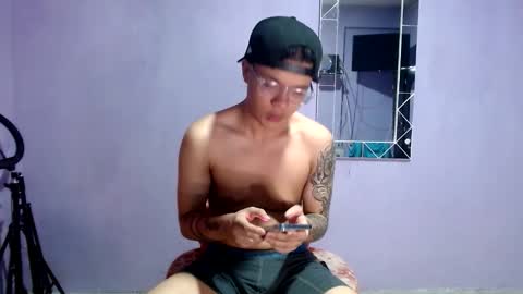 sam_latino22 online show from November 21, 3:04 am