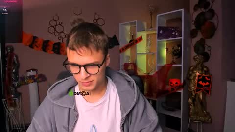 Sam online show from October 25, 7:36 pm