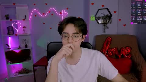 Sam online show from March 1, 8:13 pm