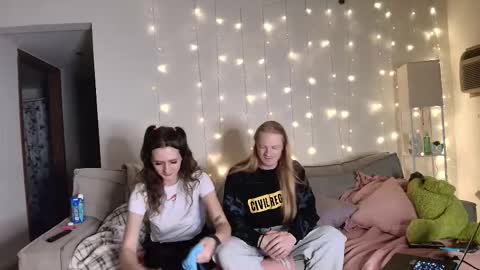 samandlogan8 online show from January 17, 2:21 am