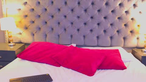 Samantaa G online show from April 16, 2:00 am