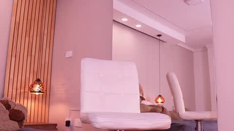 samantavazquez online show from December 5, 12:47 pm