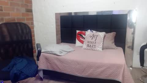 SAMANTHA online show from January 8, 3:34 am