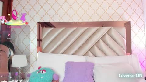 Samantha  online show from March 1, 7:51 am