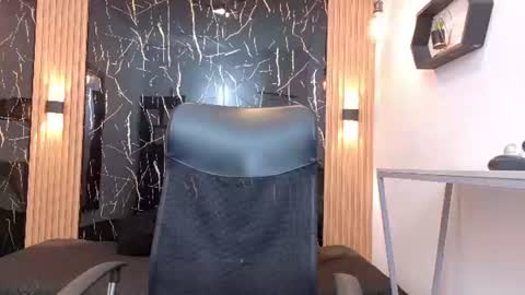    online show from June 12, 11:42 am