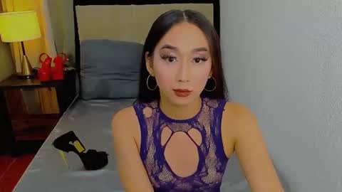 samantha_lopez29 online show from July 27, 10:45 am