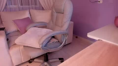 samantha_thompsoon online show from July 6, 10:55 pm