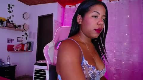 Samantha Bloom  online show from December 7, 11:45 am