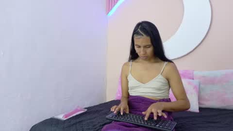 samanthalaurent online show from June 13, 2:55 am