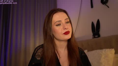 Snapshot of samanthavixen chatting on February 1, 10:02 pm Goddess Samantha Vixen online show from February 1, 10:02 pm