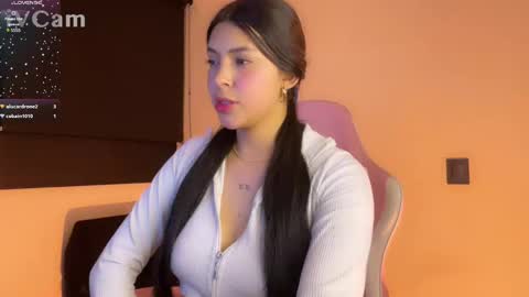 Snapshot of samara_lam chatting on February 20, 5:01 am Sammy  online show from February 20, 5:01 am