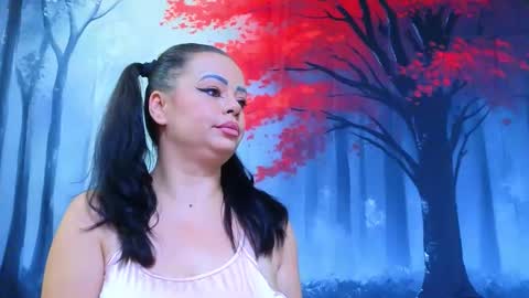 Snapshot of samiraevans chatting on October 5, 9:44 pm online show from October 5, 9:44 pm